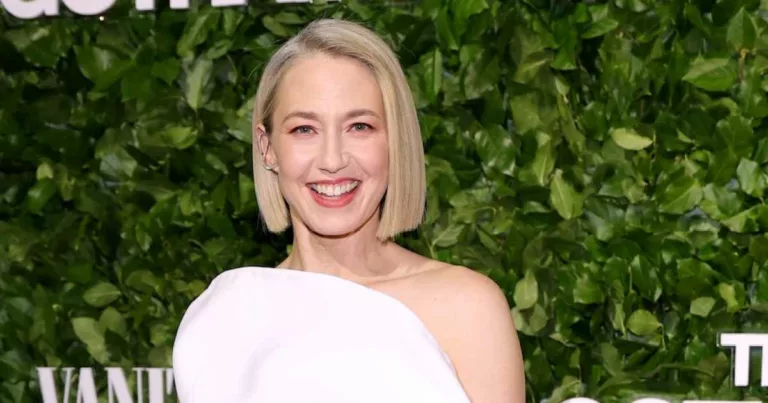 Carrie Coon Embraces Aging in Hollywood Discusses Role Typecasting