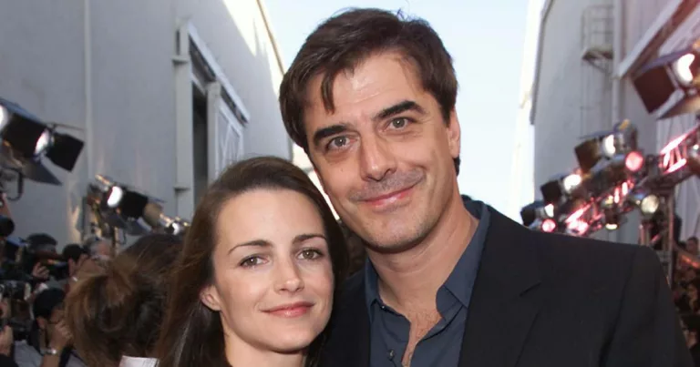 Kristin Davis Reveals Why She Licked Chris Noths Face on the Red Carpet