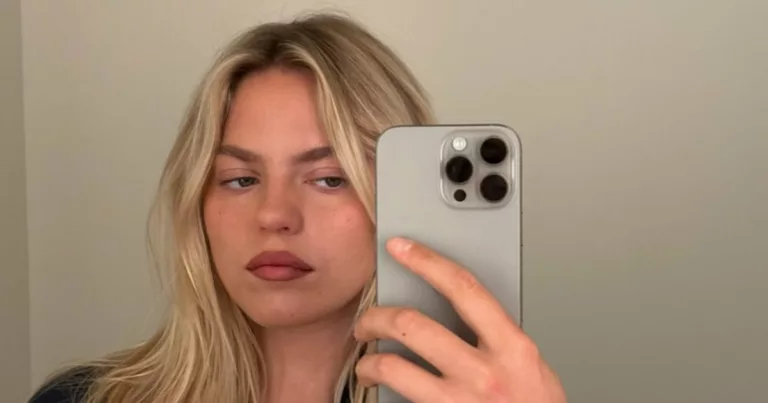 Renee Rapps Bold Lip Shade Sparks Conversation on Social Media