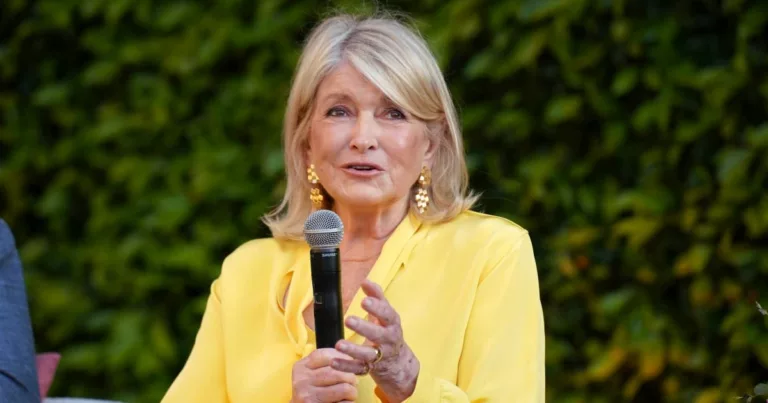 17 Chic Caftans to Channel Martha Stewarts Yacht Style