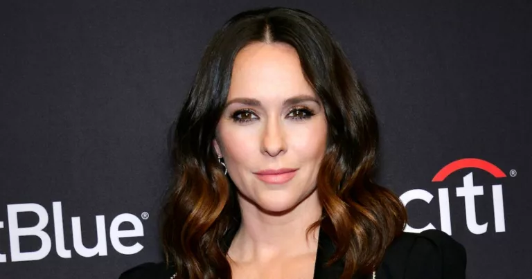 Jennifer Love Hewitt Embraces a New Look in I Know What You Did Last Summer