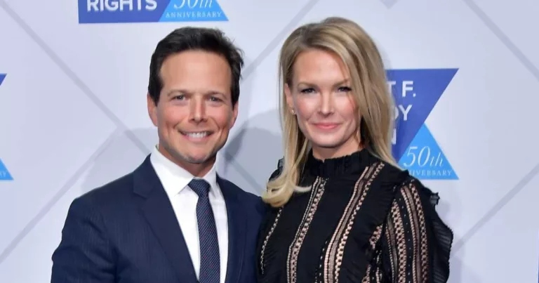 Kelley Wolf Shares Heartfelt Message to Children During Divorce