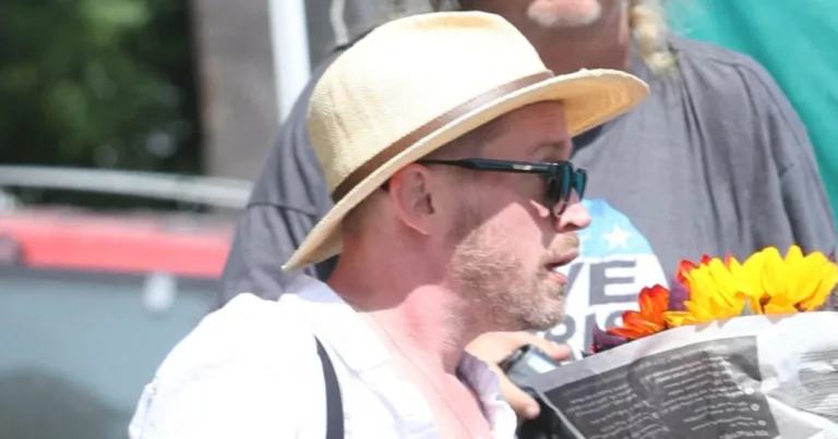 Macaulay Culkin and Seth Green Spotted Together at Farmers Market