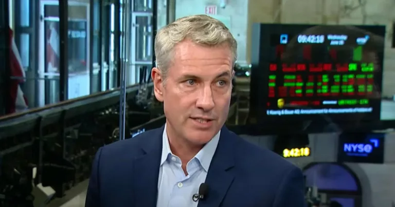 Meet Andy Byron The CEO Caught in a Viral Coldplay Kiss Cam Moment