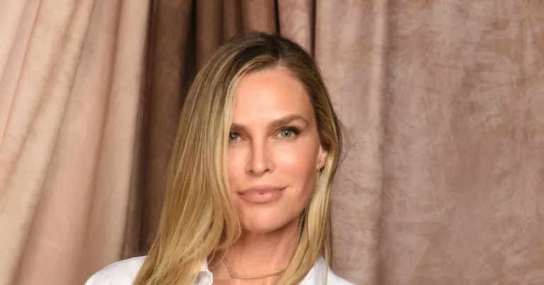 Sara Foster Clears Up NDA Rumors from Jeff Bezos and Lauren Sánchezs Wedding