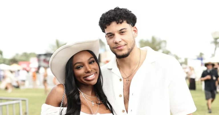 Split Rumors Swirl Around Love Islands JaNa and Kenny